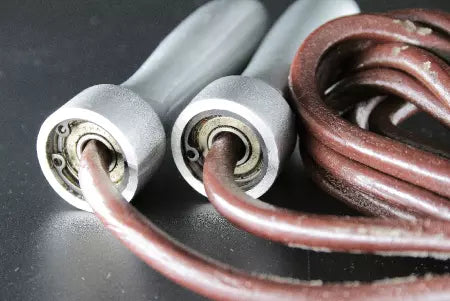 Corde À Sauter en cuir avec Poignées En Métal