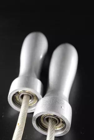 Corde à sauter câble avec poignées métal